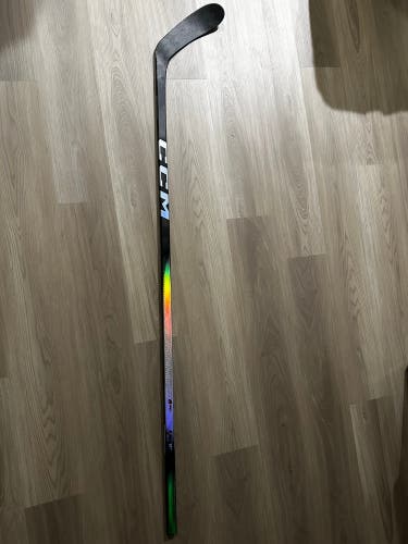 Senior CCM JetSpeed FT8 Pro Right Handed Hockey Stick P28 85 Flex (New)