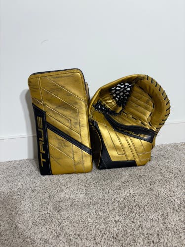 Pro stock True Hzrdus PX4 Regular glove and blocker Samsonov (Used)