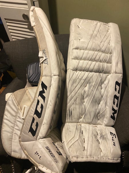 31" 2020 CCM Extreme Flex E4.9 Goalie Leg Pads (Used)