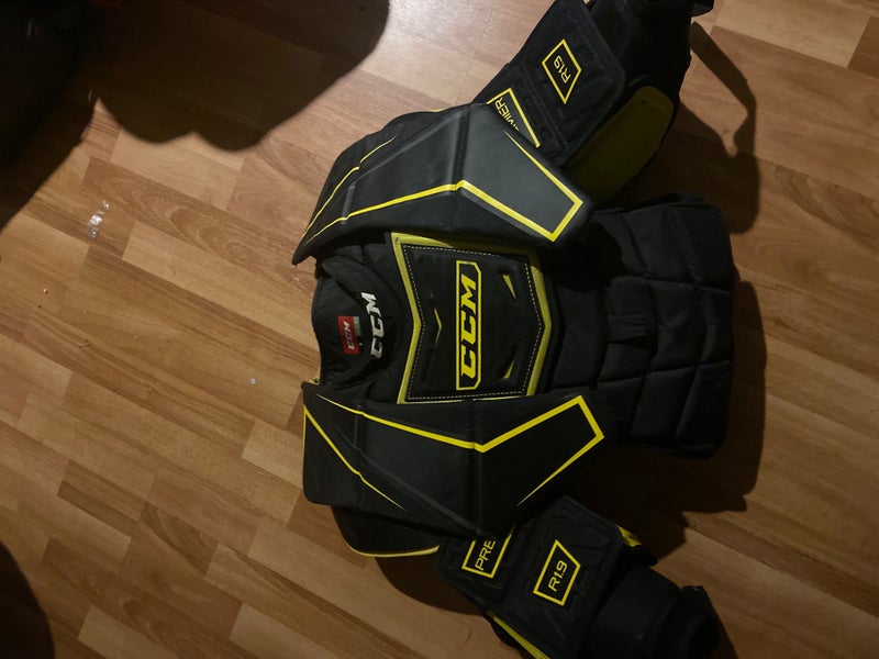 Small CCM Premier R1.9 Goalie Chest Protector (Used)