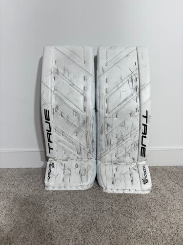 31" 2024 True HZRDUS 7X4 Goalie Leg Pads (Used)