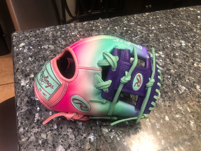 2025 Rawlings Heart of the Hide FUN BURST LIMITED EDITION RH Baseball Glove 11.5" (New)