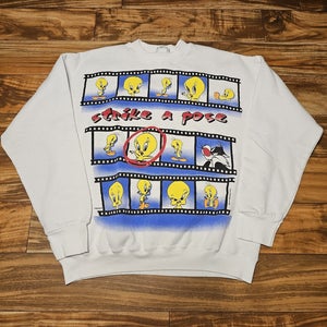 NEW Vintage Looney Tunes Strike A Pose 90S Tweety Bird Crewneck Sweatshirt Sz L
