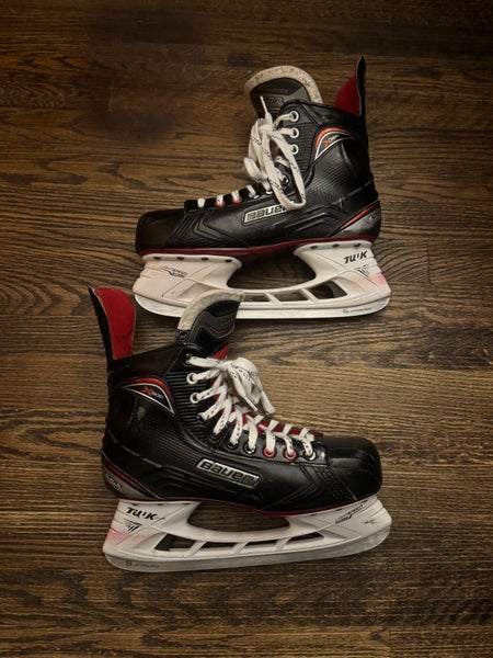 2017 Bauer Vapor X500 Hockey Skates Regular Width 10 (Used)