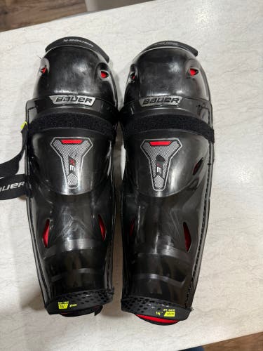 Intermediate Bauer Vapor 3X 14" Shin Pads (Used)
