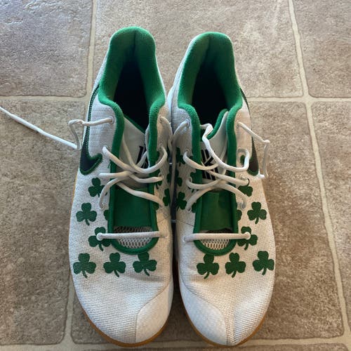 Nike Kyrie Flytrap 2 White Green Celtics Basketball Shoes Men 13 used