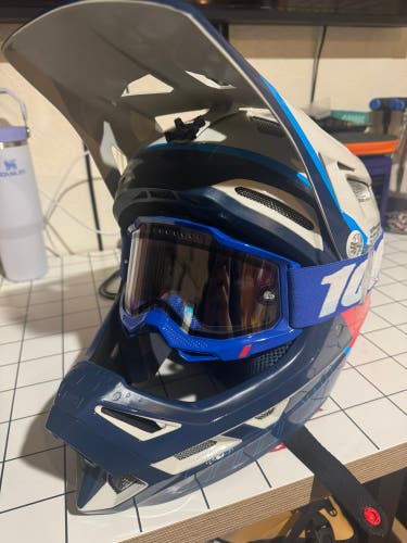 100% Aircraft DH MTB helmet with 100% accuri goggles