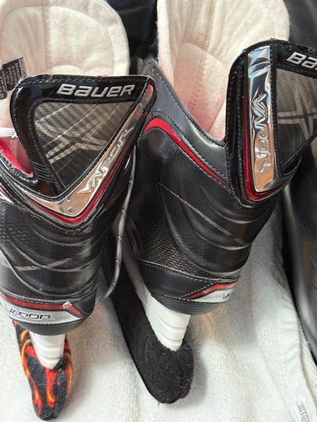 2019 Bauer Vapor Hockey Skates Extra Wide Width 10 (New) Never used.