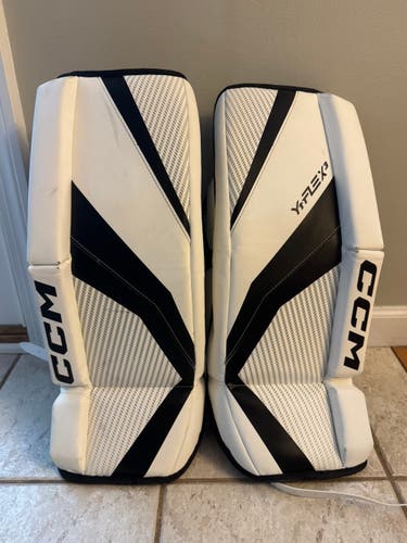 22" 2025 CCM YTFLEX 3 Goalie Leg Pads (Used)
