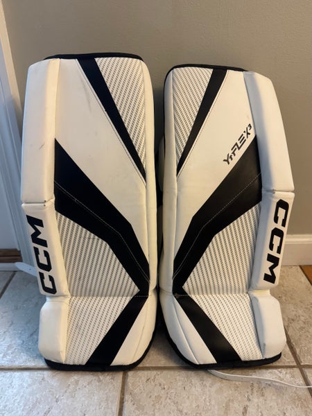 22" 2025 CCM YTFLEX 3 Goalie Leg Pads (Used)