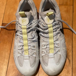 Unisex Size M 8.0 (W 9.0) Adult Nike Huarache (Used)