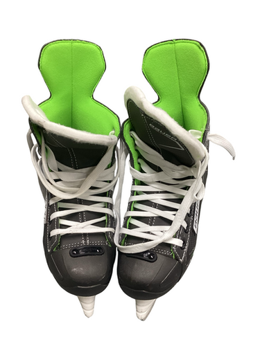 Used Bauer XLS Junior Hockey Skate Junior 02 11613-S000171076