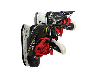 Used CCM TACKS VECTOR PRO Junior Hockey Skate Junior 01.5 11613-S000163675
