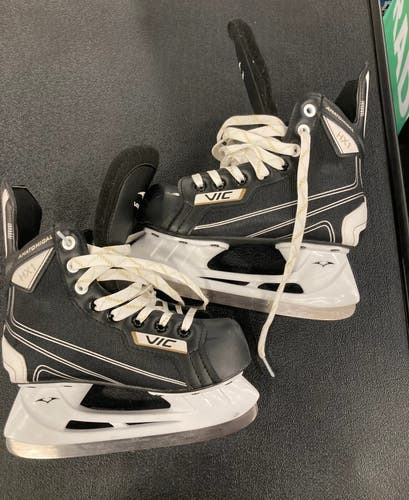 Junior Vic HX1 Hockey Skates | Size 2