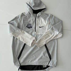 White Men's Large Nike Jacket (Used)