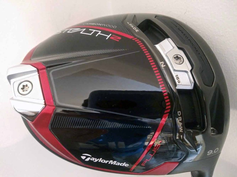 Taylor Made Stealth 2 Plus Driver 9* (Fujikura Ventus Blue VeloCore 6, X-Stiff)