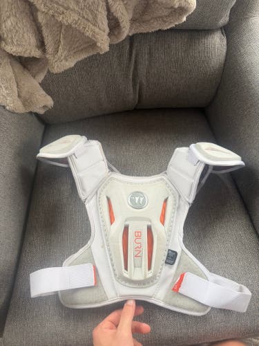 Medium Youth Warrior Burn Shoulder Pads