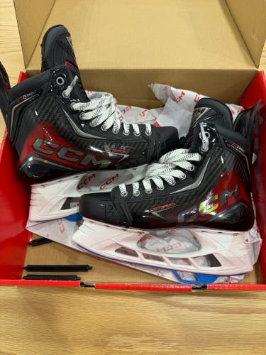 2025 CCM JetSpeed FT8 Pro Hockey Skates Regular Width 8 (New)