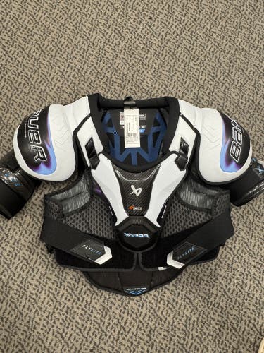 Medium Senior Bauer Vapor Flylite Shoulder Pads (New)
