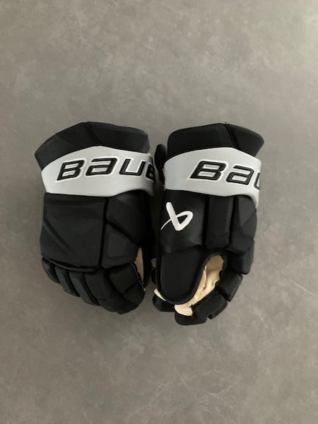 New LA Kings Bauer Hyperlite Pro Stock Hockey Gloves