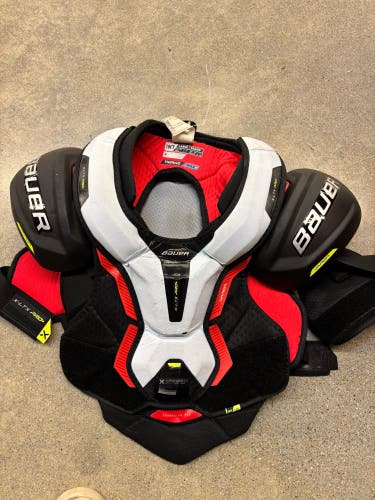 Large Intermediate Bauer Vapor XLTX Shoulder Pads (Used)