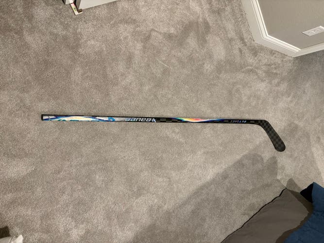 Senior Bauer Vapor FlyLite Right Handed Hockey Stick P90TM 87 Flex (New)