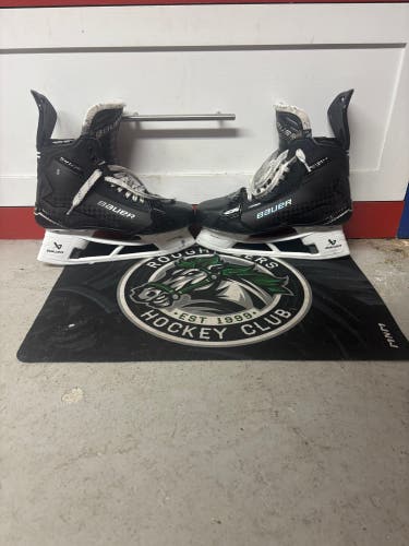 2024 Bauer Supreme Shadow Hockey Skates 10 (Used)