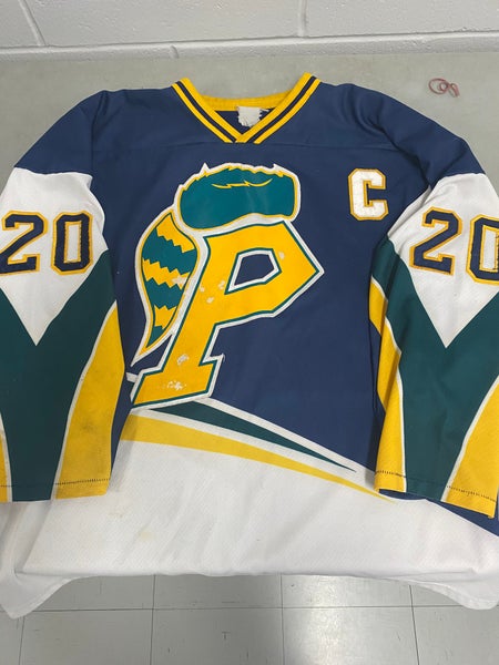 Pioneers mens large game Jersey
