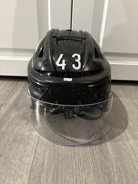 Used Medium Pro Stock Roadrunners Bauer Re-Akt 150 VN Helmet