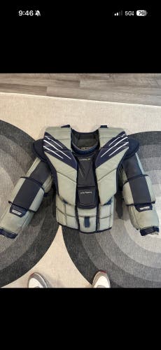 Bauer Hyperlite Chest protector with Ultrasonic arms. Senior Large