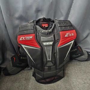 Large CCM EFlex 2.9 Goalie Chest Protector (Used)