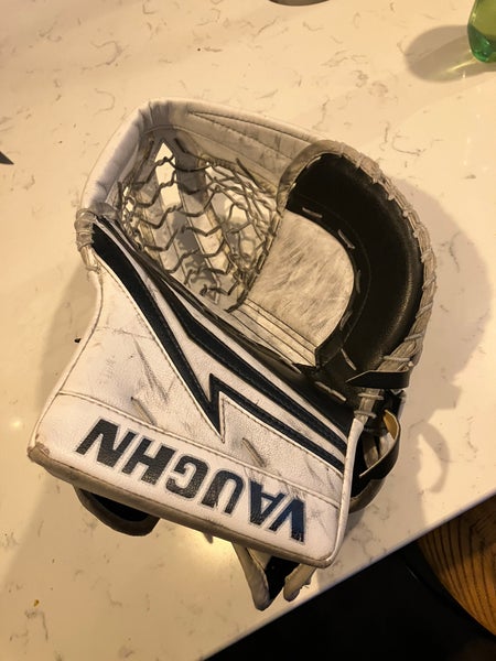 Vaughn Int V9  Goalie Catcher