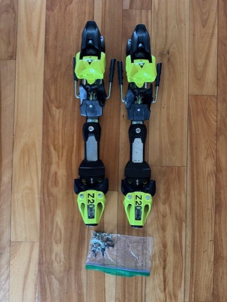 Fischer Racing Ski Bindings Max Din 20 (Like New) with lifts