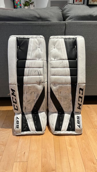 29" CCM Revolution 597 Goalie Leg Pads (Used)