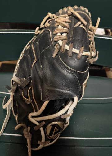 Akadema APM 41 RH Catcher's Baseball Glove 33" (Used)