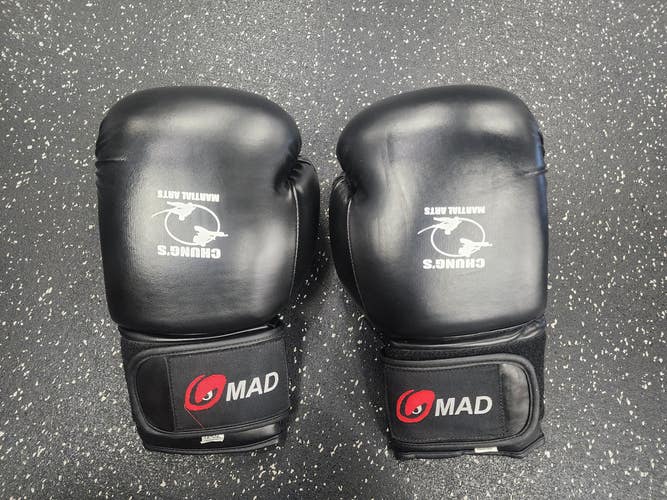 Used MAD 12oz Martial Art / Boxing Gloves Black Senior 11849-S000033860