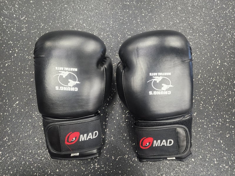 Used MAD 12oz Martial Art / Boxing Gloves Black Senior 11849-S000033860
