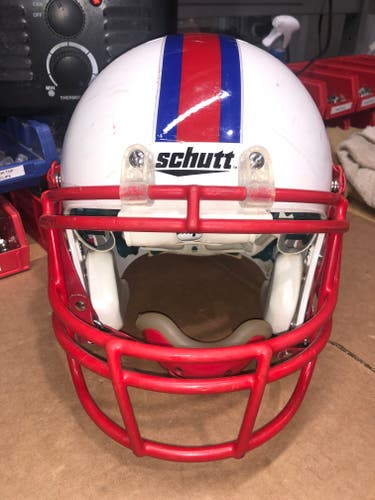 USED SCHUTT XP ADULT FOOTBALL HELMET - LARGE - WHITE -REJECT