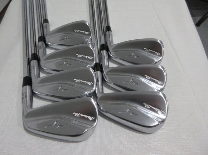 Mizuno Pro 241 Iron Set - 4-PW - Dynamic Gold S300 Stiff Flex Steel