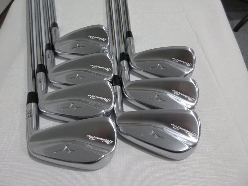 Mizuno Pro 241 Iron Set - 4-PW - Dynamic Gold S300 Stiff Flex Steel