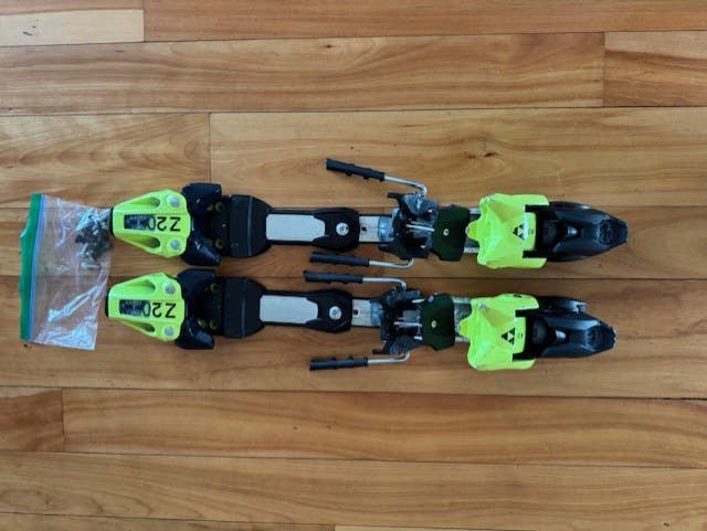 Fischer Z20 Ski Bindings (Din 11-20), used