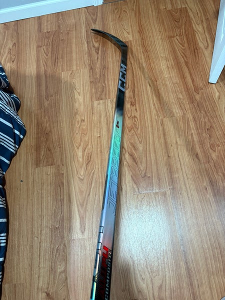 Senior CCM JetSpeed FT8 Pro Right Handed Hockey Stick P28 70 Flex (New)