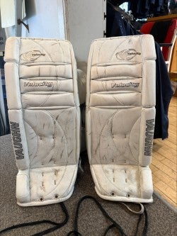 31" 2004 Vaughn Velocity 7070 Goalie Leg Pads (Used)