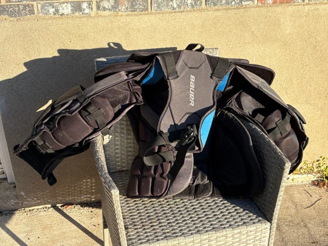 Small 2023 Bauer GSX Goalie Chest Protector Pro Stock (Used)