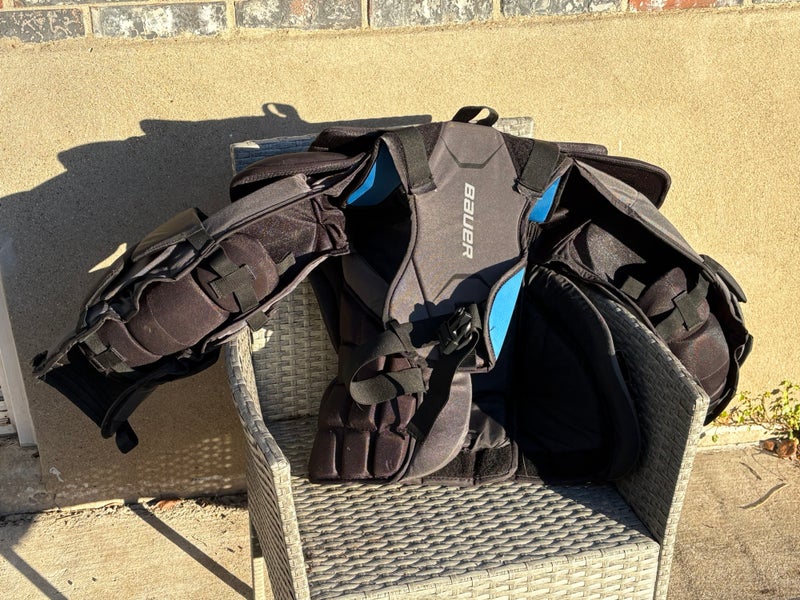 Small 2023 Bauer GSX Goalie Chest Protector Pro Stock (Used)