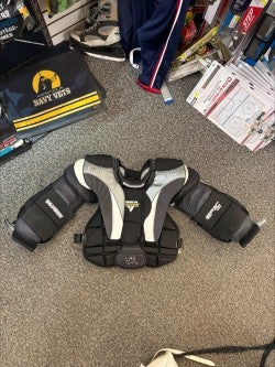 Medium 2005 Vaughn Epic 8000 Goalie Chest Protector (Used)