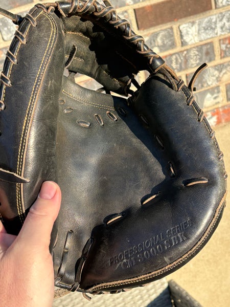 All Star CM3000SBK RH Catcher's Glove 32.5" (Used)