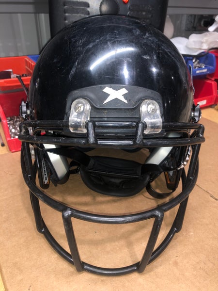 USED XENITH X2E+ YOUTH FOOTBALL HELMET - LARGE - BLACK