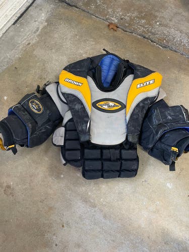 Brown 2200 goalie chest and arm XL