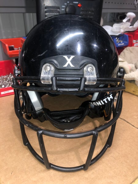 USED XENITH X2E+ YOUTH FOOTBALL HELMET - LARGE - BLACK